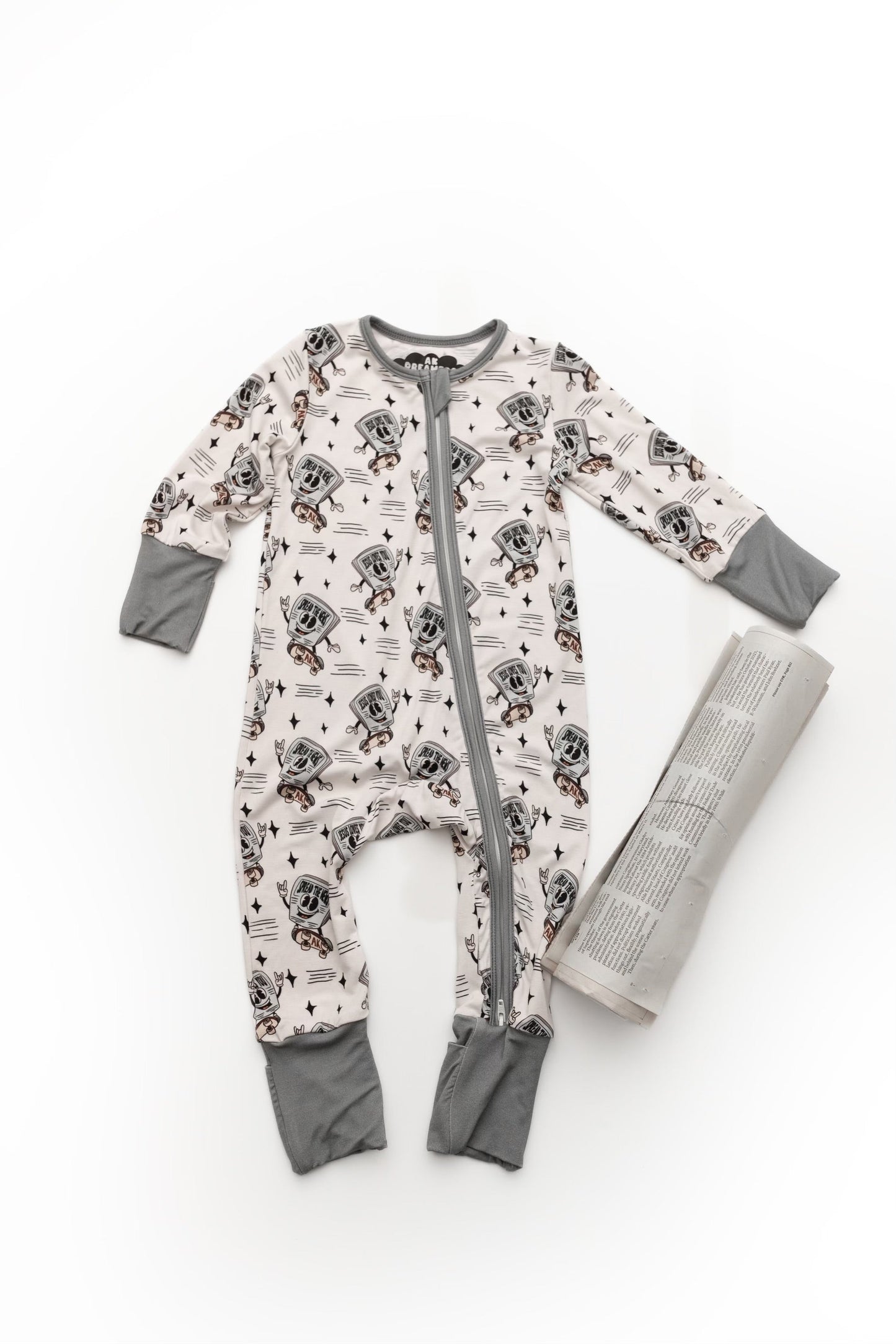 Jesus loves you—Zipper AK DREAMERS PJS